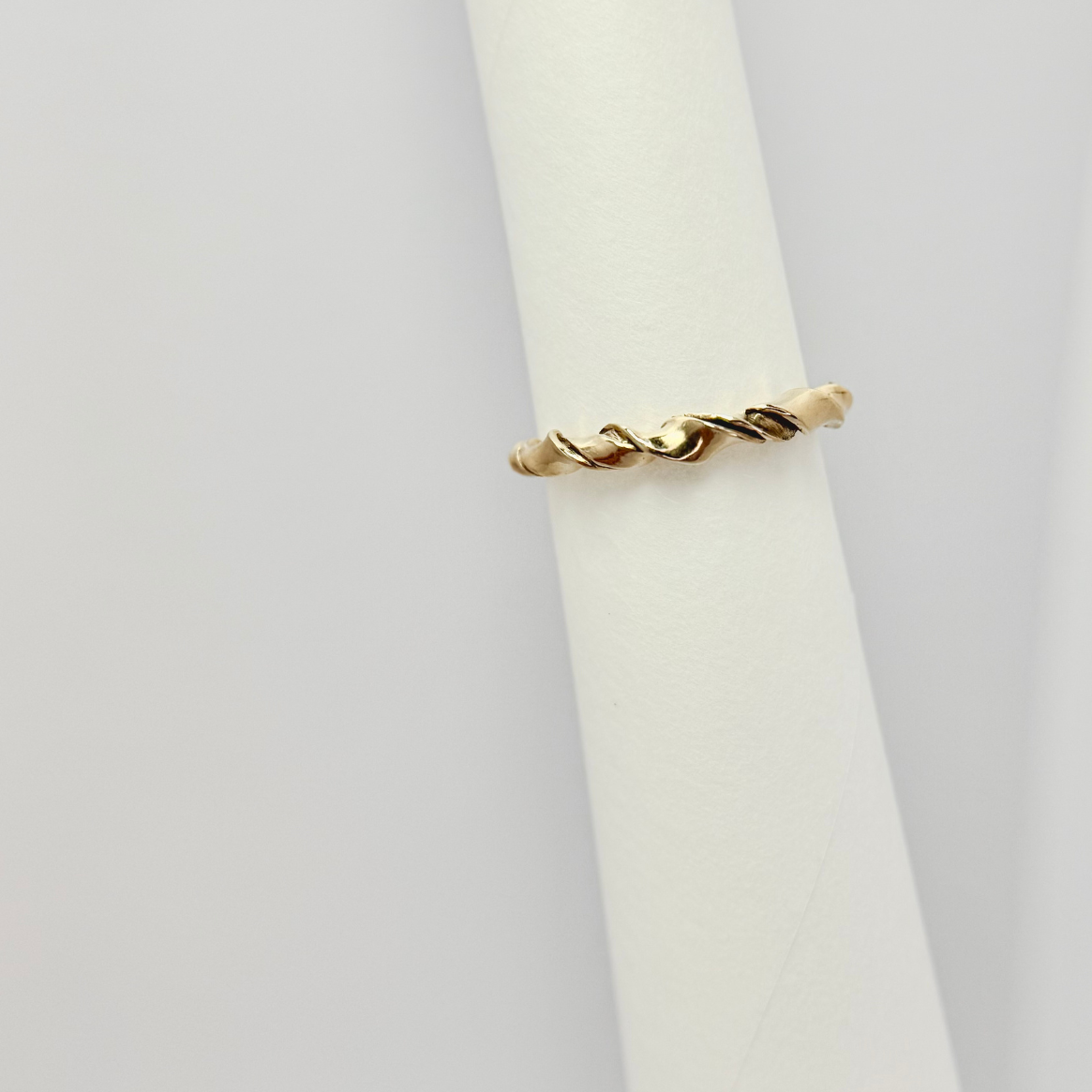 Twist Ribbon Ring
