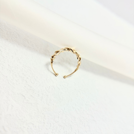 Twist Ribbon Ring