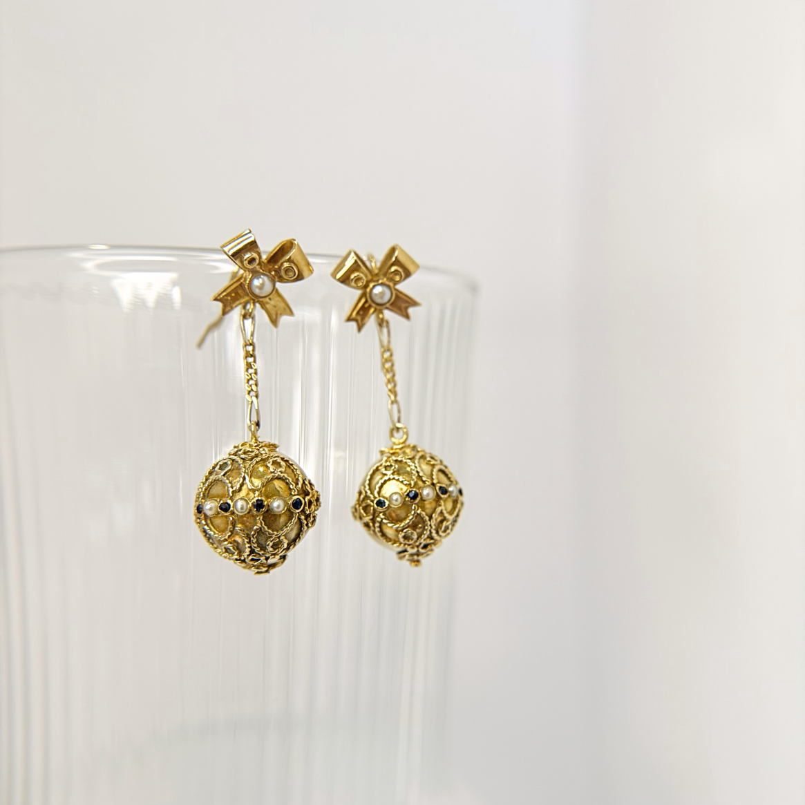 Antique Victorian 18K Massive Gold Long Pendant Lace Earrings