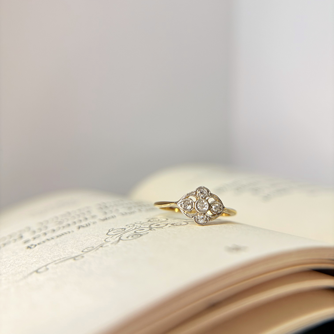 Antique 18K Edwardian Motifs Diamonds Ring