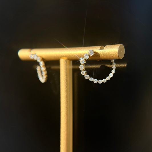 Gradient Points Diamonds Earrings